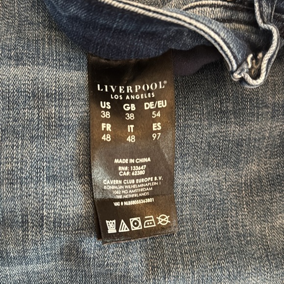 Liverpool Los Angeles jeans, barely worn, size 28/32, tapered leg. - Picture 6 of 6